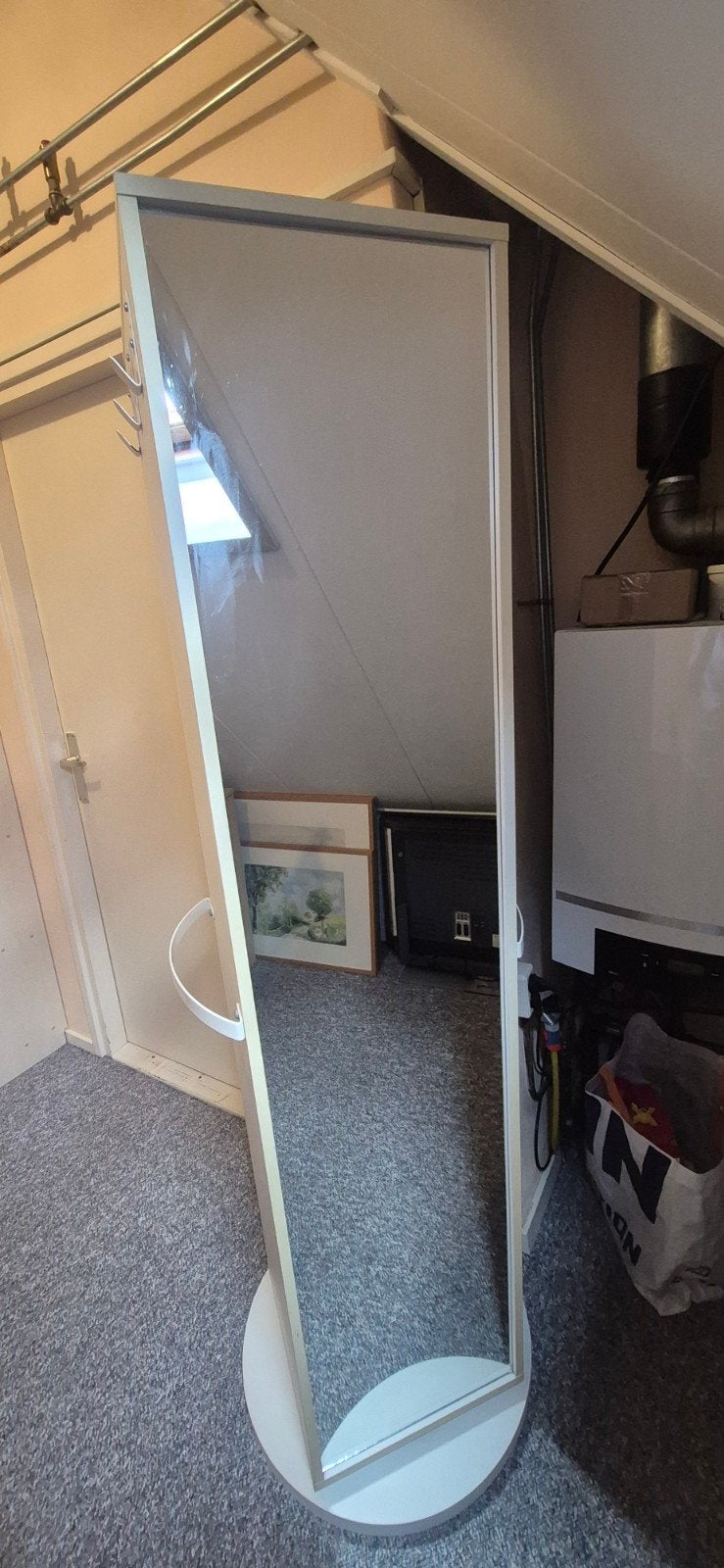 Badkamerkast met spiegel ( Ikea) Volledig draaibaar!, Gebruikt, Wit, Spiegel/spiegelkast, Ophalen
