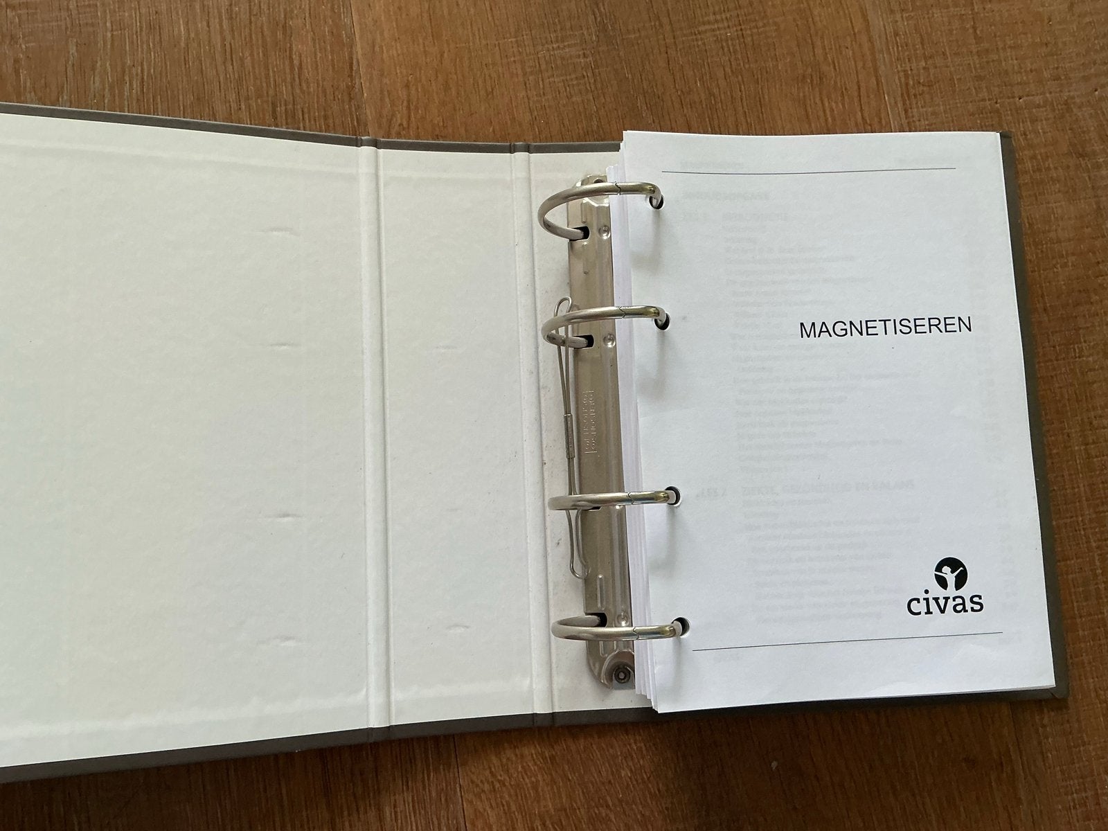 Civas Magnetiseren cursusmap, Ophalen of Verzenden, Alpha, Zo goed als nieuw, Overige niveaus