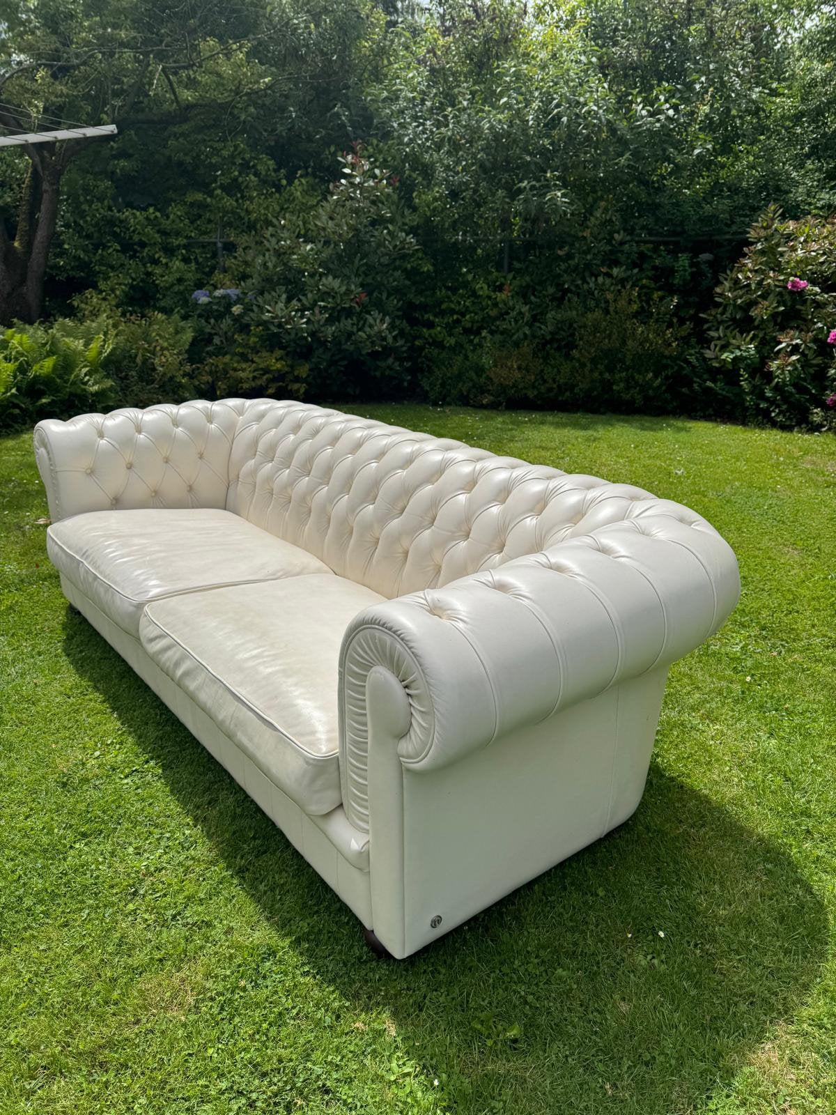 Luxe Natuzzi Chesterfield bank - Crème leer, Huis en Inrichting, Banken | Bankstellen, Ophalen, 250 tot 300 cm, Driepersoons, Zo goed als nieuw