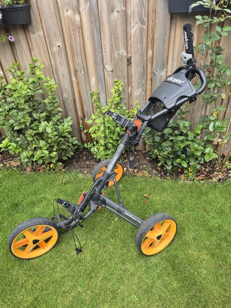 Matzwarte Clicgear 3.0 golftrolley met parapluhouder €139,-, Sport en Fitness, Ophalen of Verzenden, Zo goed als nieuw, Golfkar