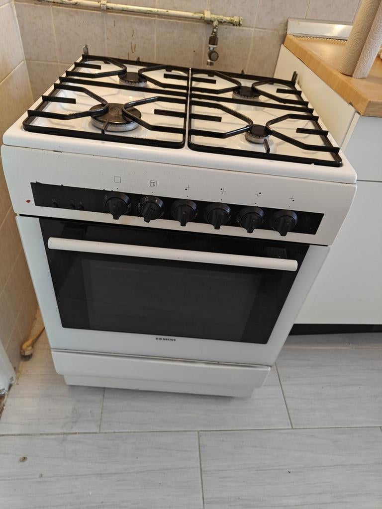 Siemens oven met 4-pits gasfornuis - Wit, Witgoed en Apparatuur, Fornuizen, Ophalen, Gebruikt, 4 kookzones, Gas