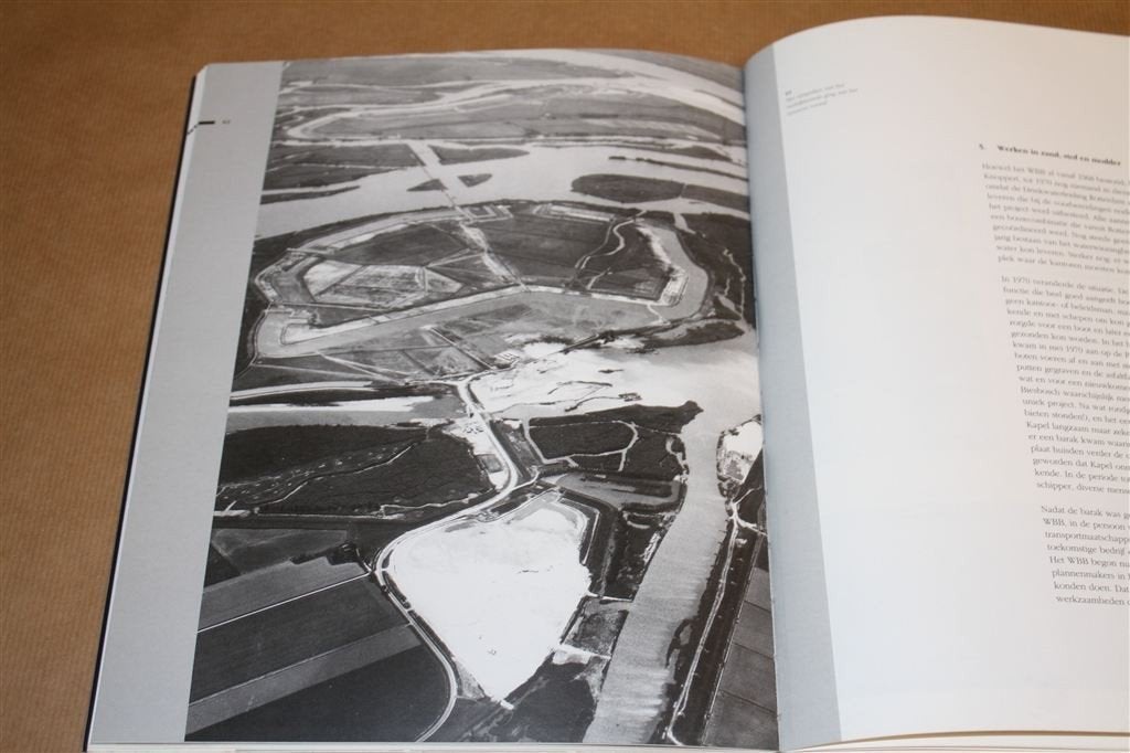 Van polder tot spaarbekken. 25 jr. Waterwinningbedrijf., Boeken, Geschiedenis | Stad en Regio, Ophalen of Verzenden, Gelezen