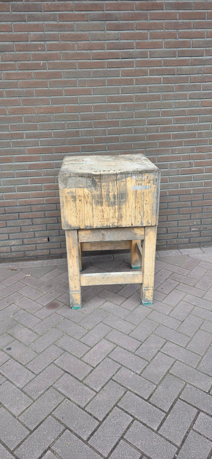 Slagers hakblok BBQ buitenkeueken, Ophalen