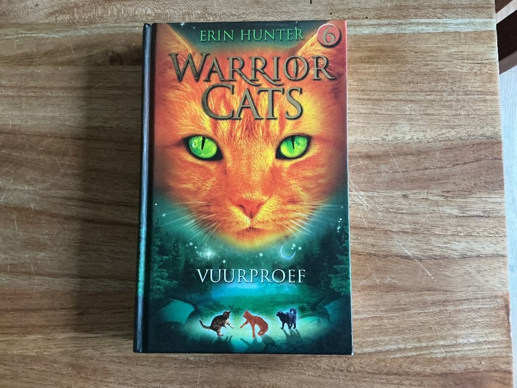 Warrior Cats - Vuurproef, Erin Hunter, Ophalen of Verzenden, Zo goed als nieuw, Fictie