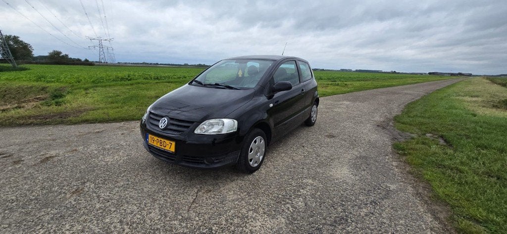 Volkswagen Fox 1.2 40KW 2011 Zwart Nieuwe APK, Voorwielaandrijving, Euro 5, Zwart, 969 kg