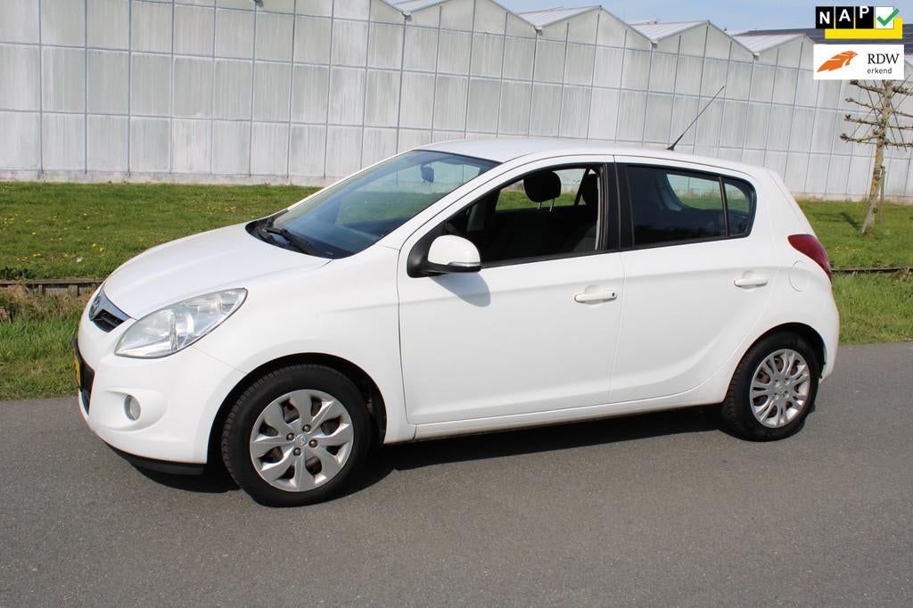 Hyundai I20 1.2i i-Motion 5 Drs met Airco, Auto's, Hyundai, Euro 5, 450 kg, Gebruikt, 31 €/maand