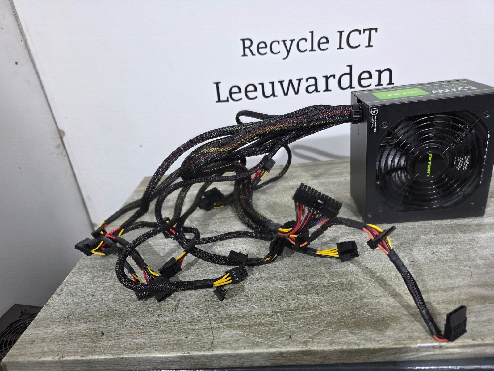 bitwin 520w max voeding psu power supply bw-b520jl, Gebruikt, ., Ophalen of Verzenden, .