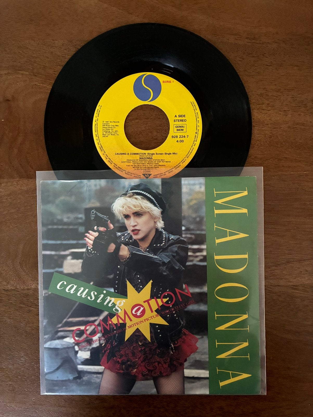 Madonna - Causing a commotion, Cd's en Dvd's, Ophalen of Verzenden, Zo goed als nieuw, 7 inch, Pop