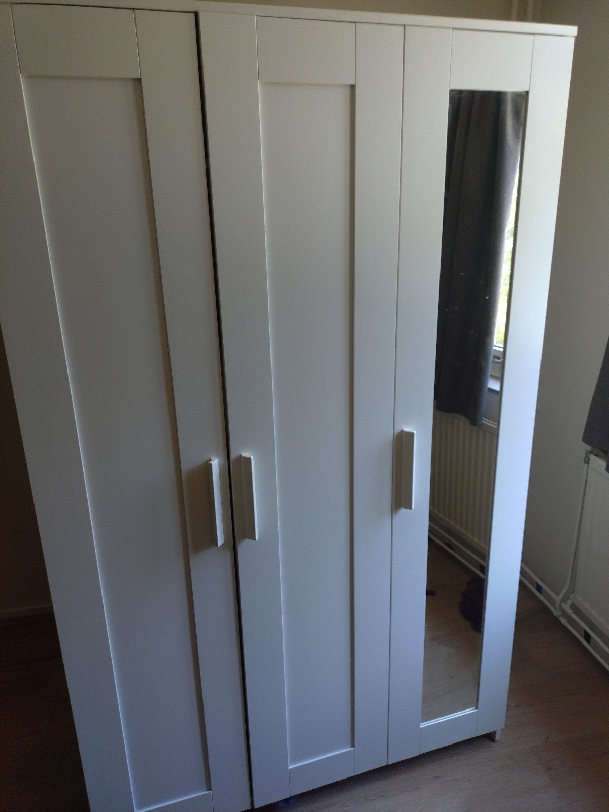 IKEA Kledingkast met spiegel, hang- en legruimte, Ophalen, Met deur(en), 100 tot 150 cm, Zo goed als nieuw