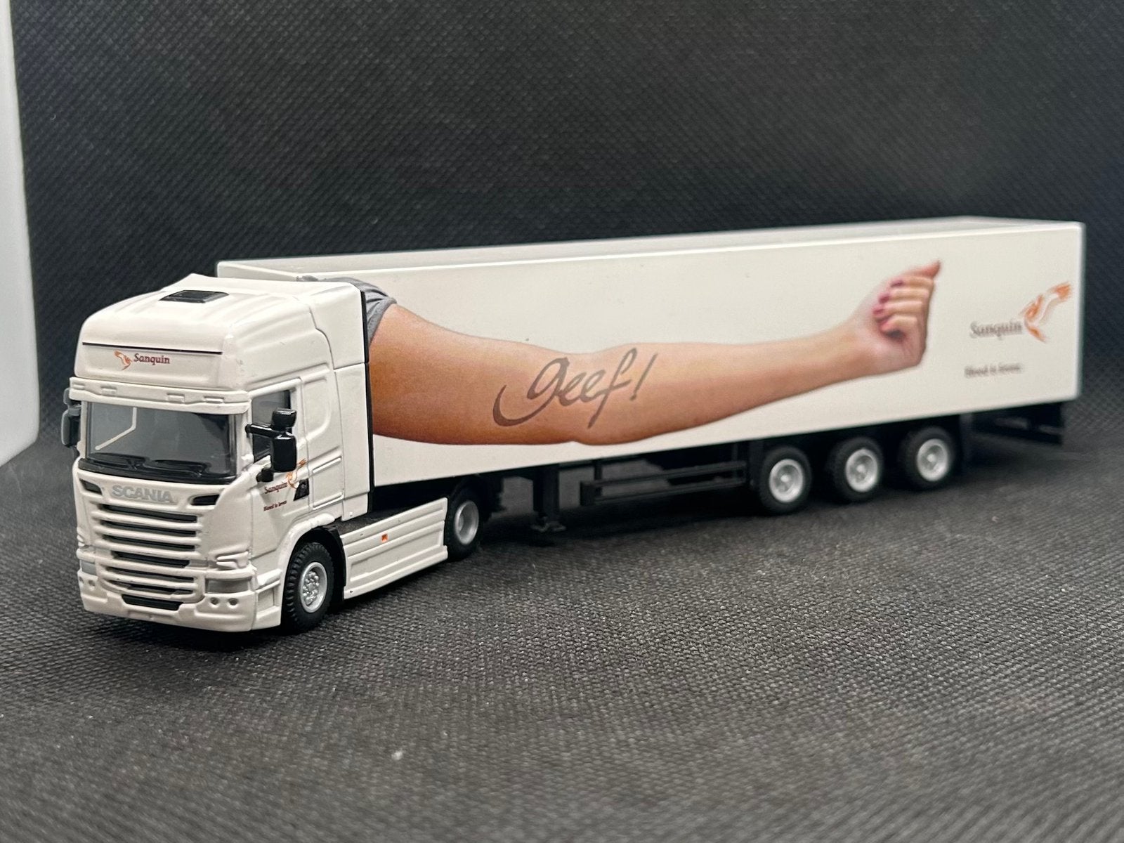 WSI Promotoys Scania Sanquin Bloedbank 1:87, Hobby en Vrije tijd, Verzenden, Zo goed als nieuw, Bus of Vrachtwagen