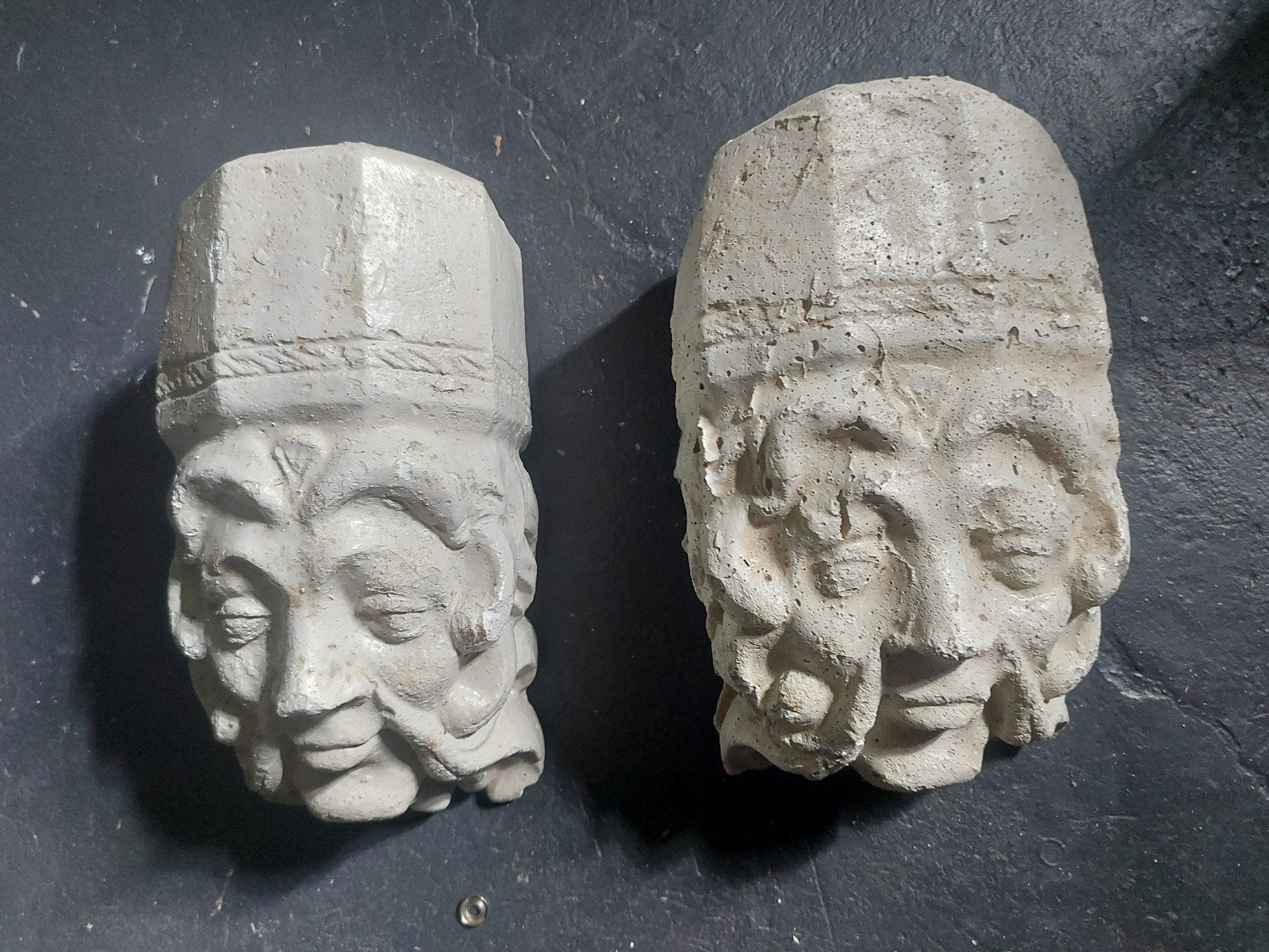 2x antieke gevel kop.. echt oudjes, Ophalen of Verzenden