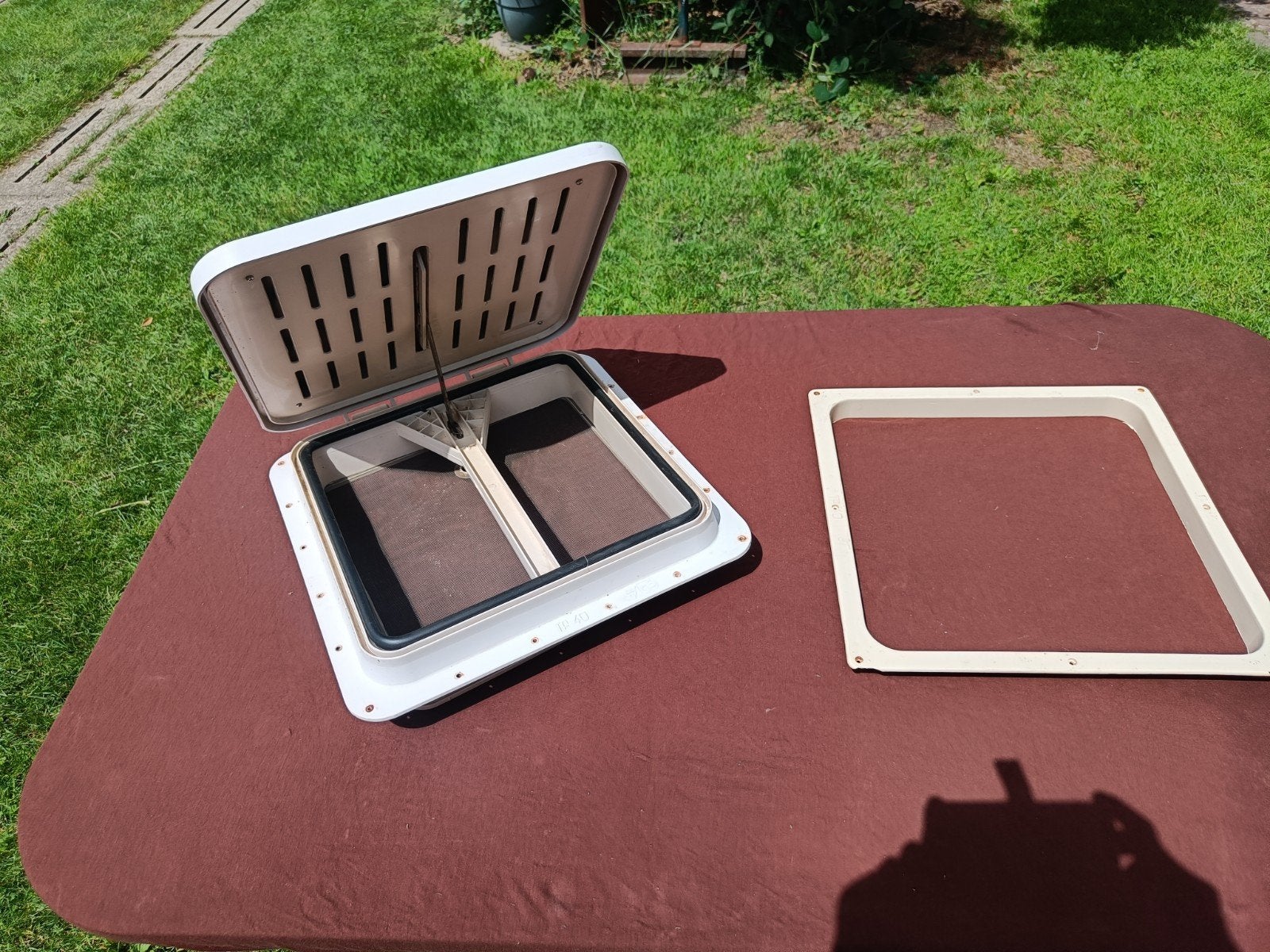 Dakramen voor camper of caravan 2 Stuks. Gebruikt., Ophalen