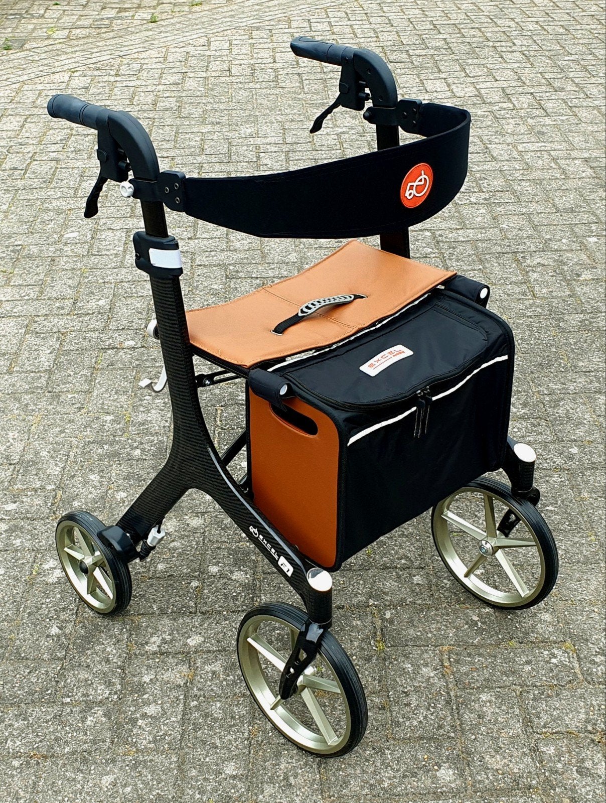 Lichtgewicht rollator Excel F1 Carbon NIEUW, Diversen, Rollators, Nieuw, Ophalen of Verzenden, Excel F1 Carbon, Opvouwbaar