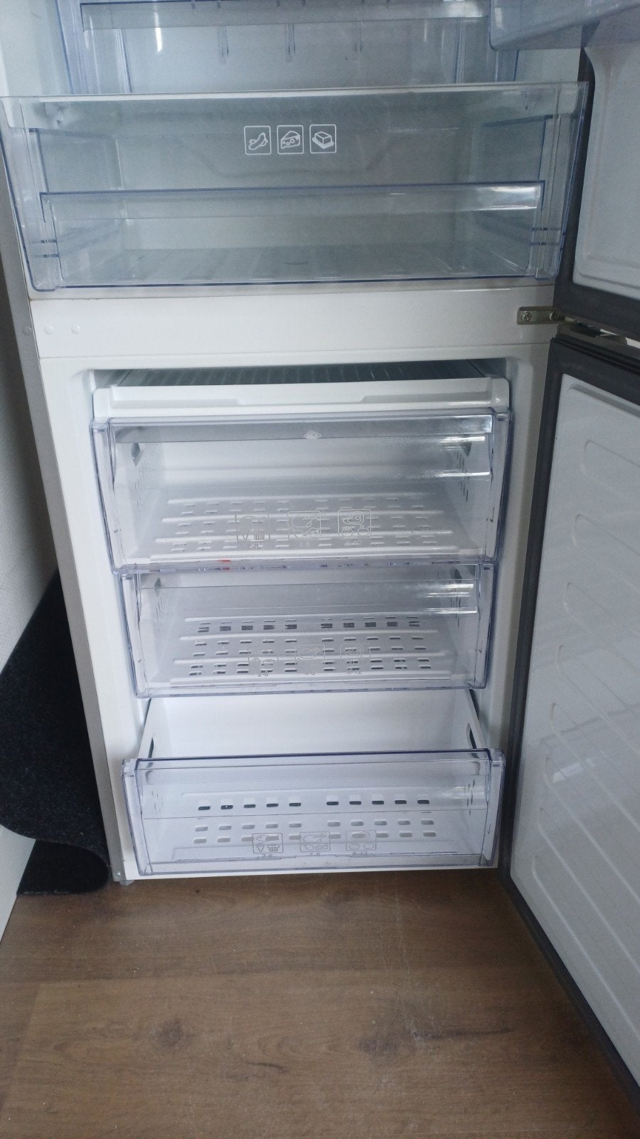 Foto 8 van Beko Selective Koel-vriescombinatie