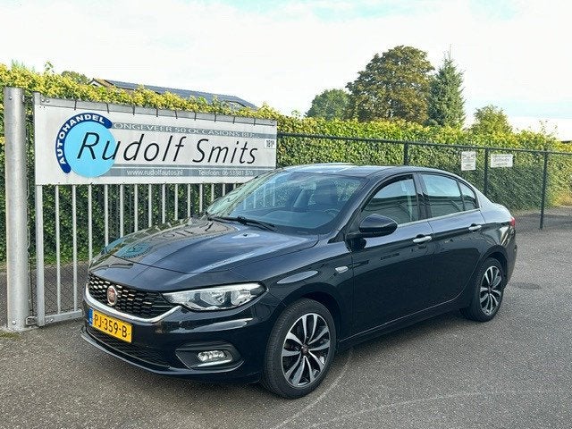 Fiat Tipo 1.4 16V Lounge, Auto's, Voorwielaandrijving, Dealer onderhouden, Gebruikt, Euro 6