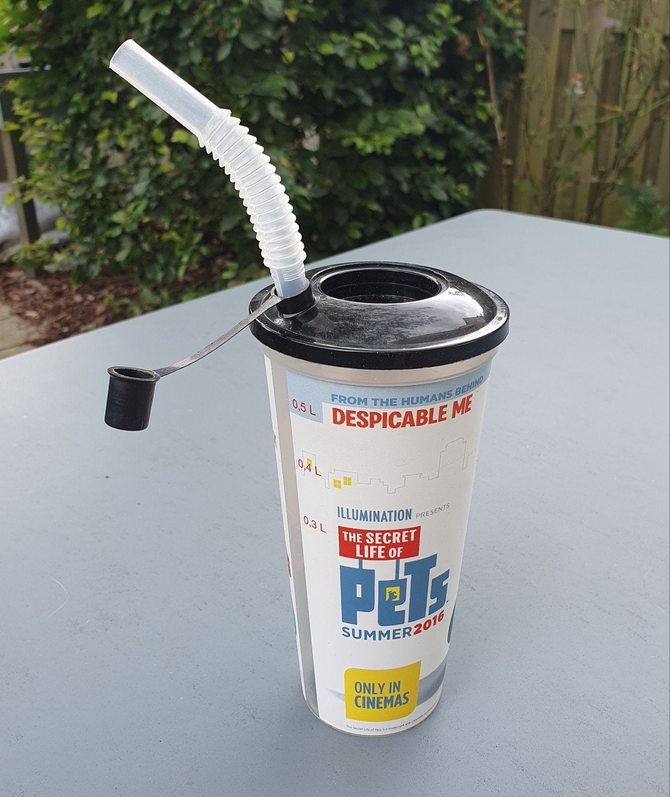 Huisdiergeheimen beker met rietje - Duke & Max, Ophalen, Overige figuren, Servies