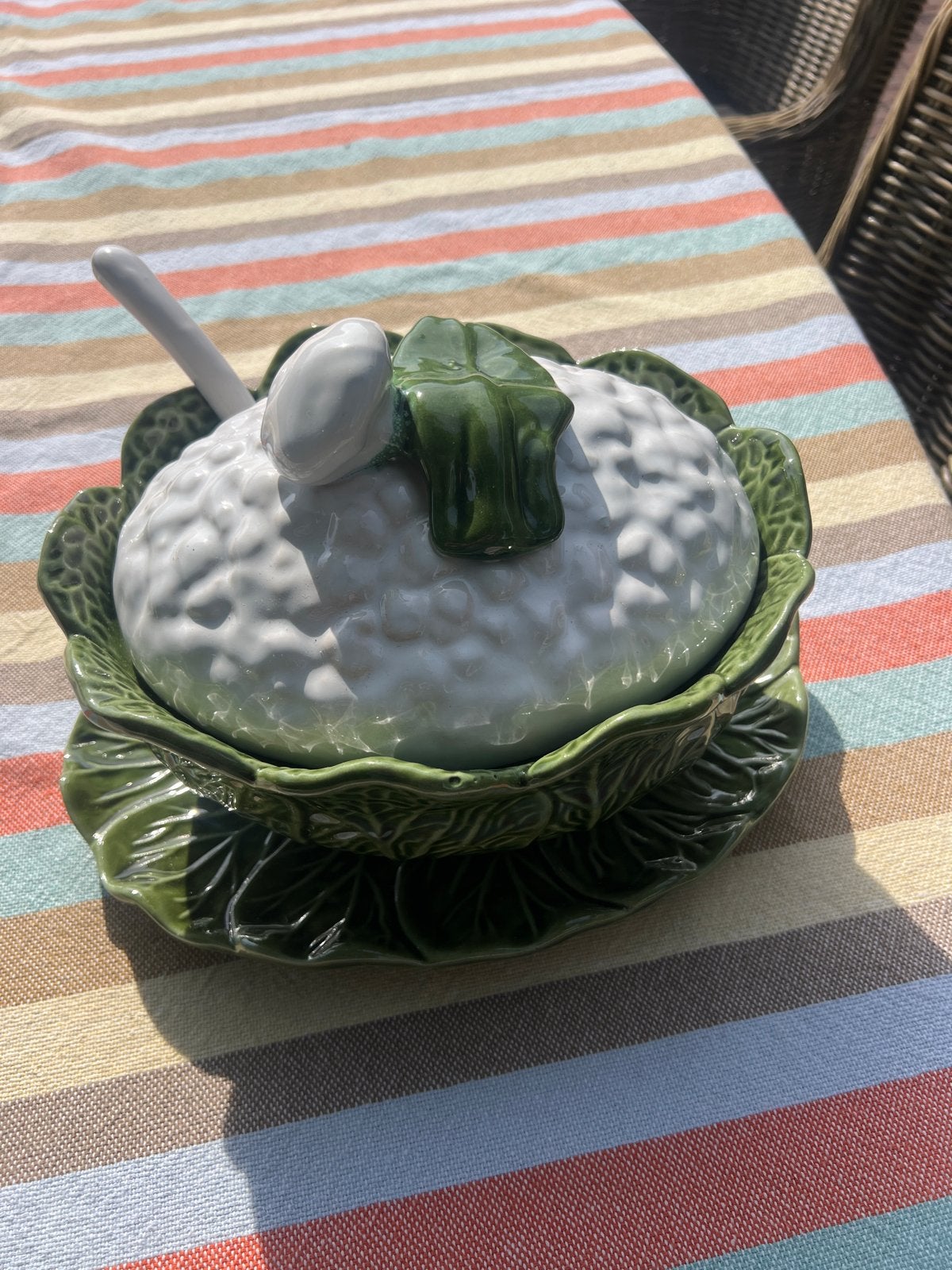 Vintage Bloemkoolschaal met lepel - Made in Portugal, Gebruikt, Keramiek, Ophalen of Verzenden, Schaal of Schalen