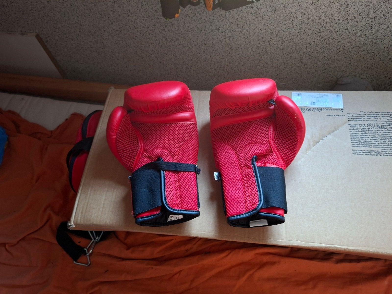 Bokszak en bokshandschoenen set - Outshock PB850, Sport en Fitness, Boksen, Ophalen, Zo goed als nieuw, Bokszak