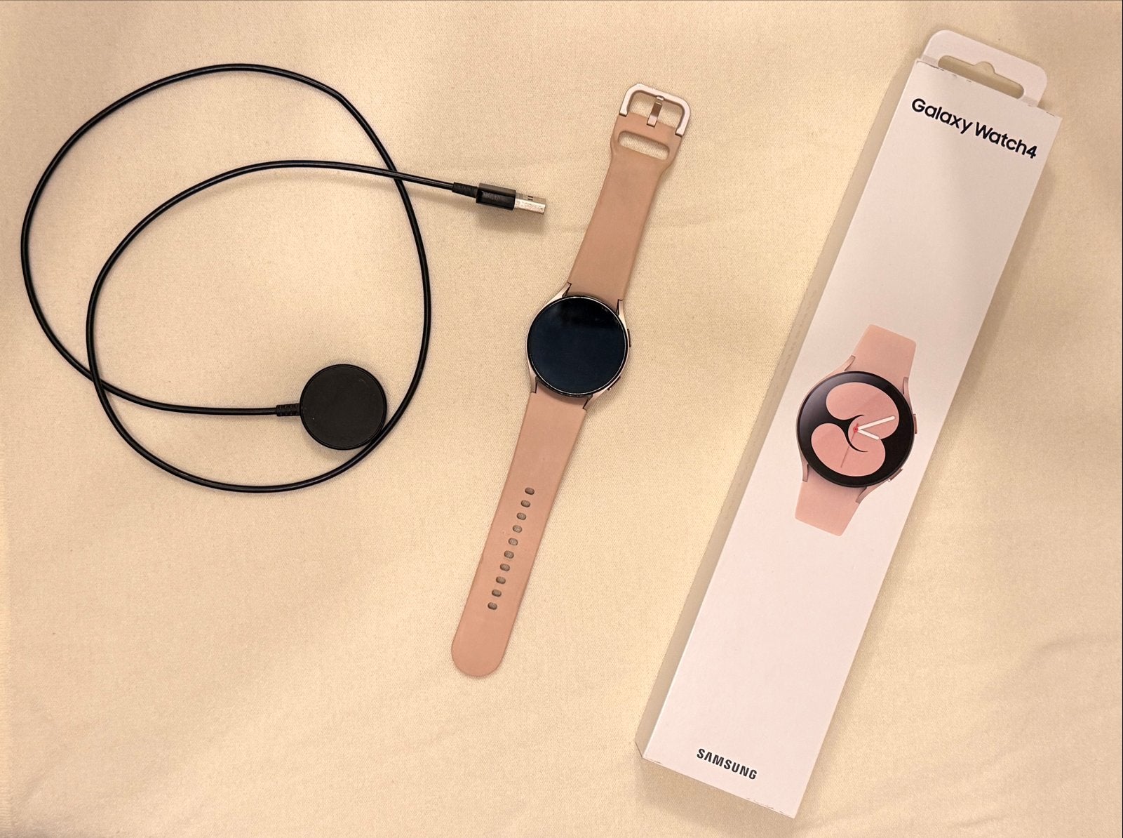 Samsung Galaxy Watch4 Roze/Goud, Sieraden, Tassen en Uiterlijk, Smartwatches, Gebruikt, Hoogte, Ophalen of Verzenden, Roze