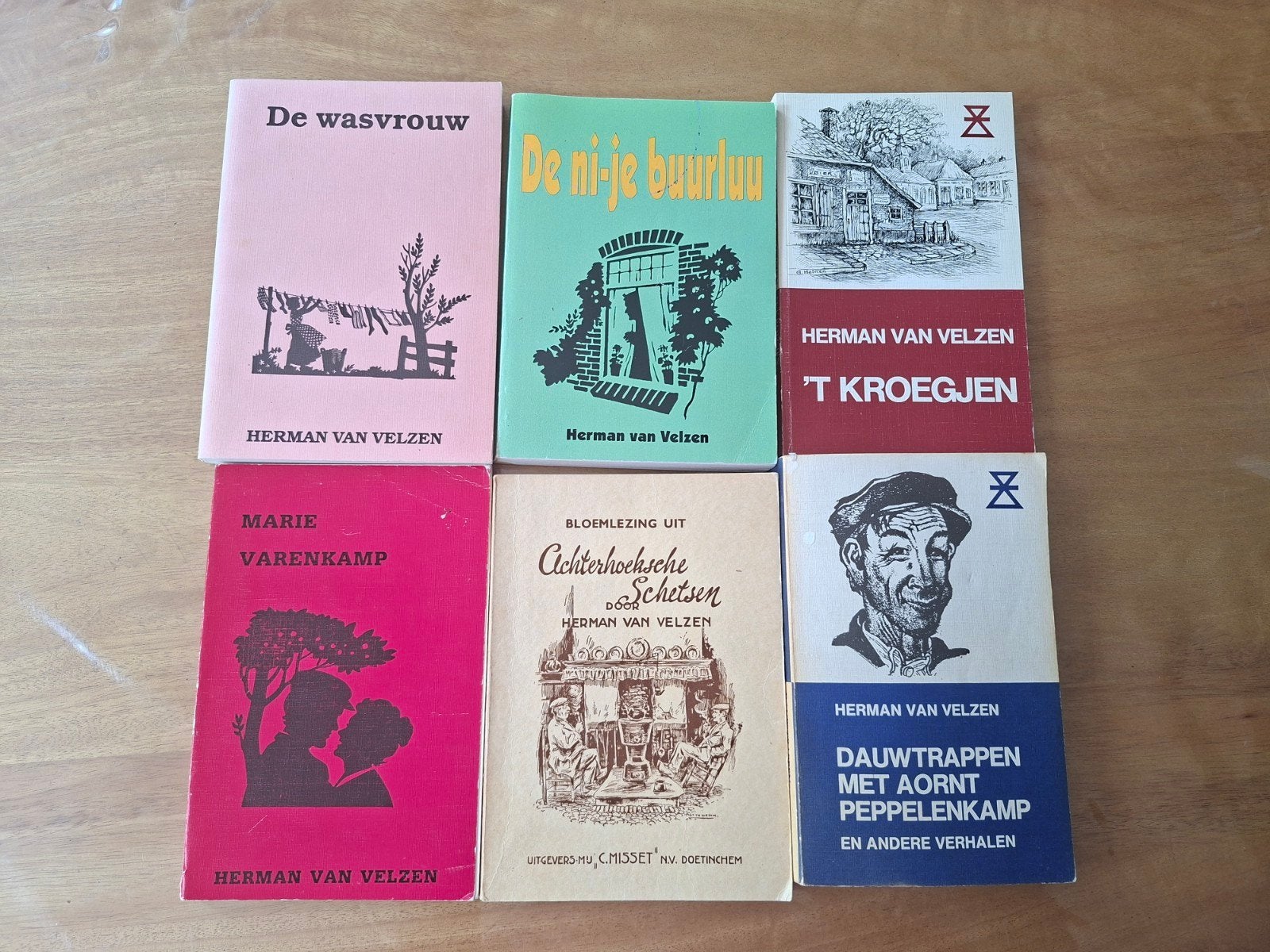 6 boeken van Herman van Velzen - Achterhoekse schetsen, Ophalen of Verzenden, Gelezen, Herman van Velzen, Nederland