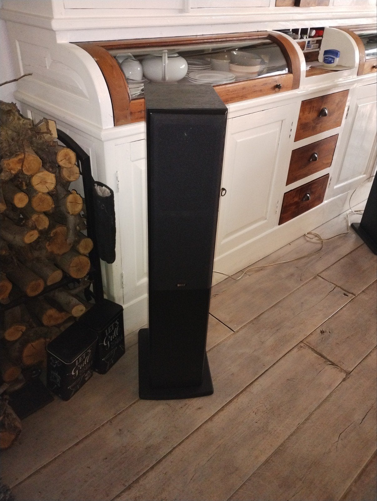 2 Kef C5 vloerstaande speakers zwart 15-150W rms@8ohm 92cm, Stereo speakers, Gebruikt, Inclusief kabels, Ophalen
