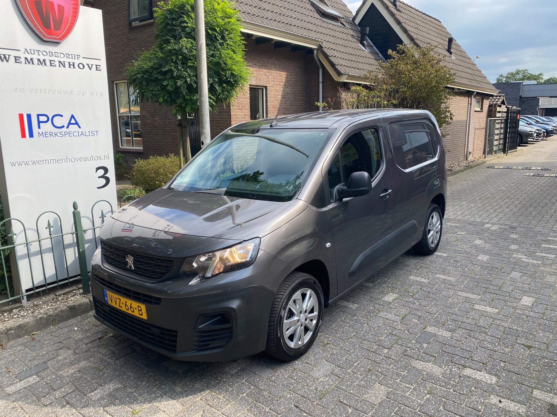 Peugeot Partner 1.5 BlueHDi 100 S&S L1 (bj 2023), Auto's, Bestelauto's, Voorwielaandrijving, Stof, Gebruikt, Euro 6
