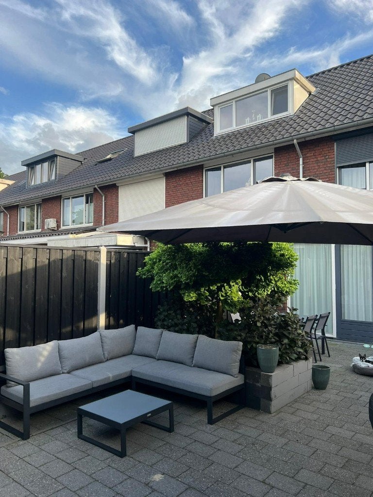 Complete lounge- en tuinset met parasol, Tuin en Terras, Ophalen, Gebruikt, 6 zitplaatsen, Aluminium