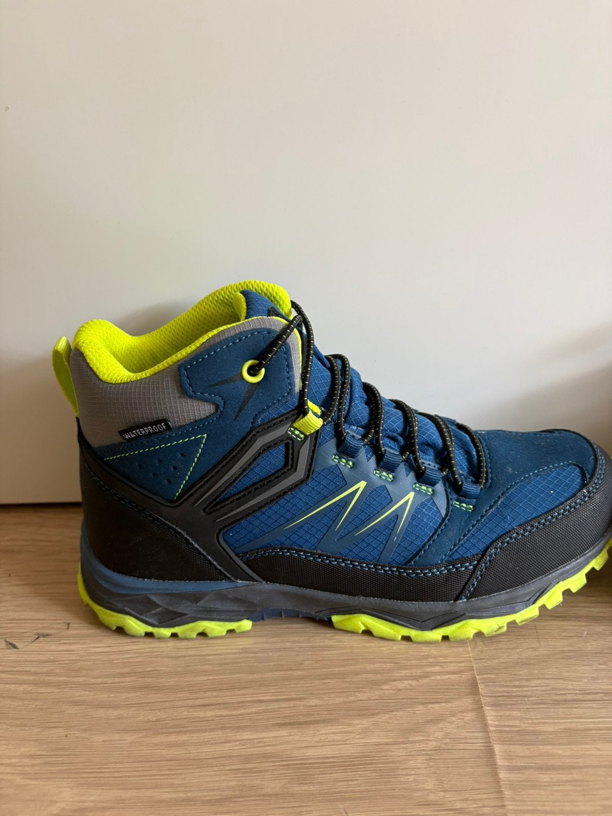 *Nieuw* Kinder schoenen maat 37, Ophalen of Verzenden, Nieuw, Schoenen