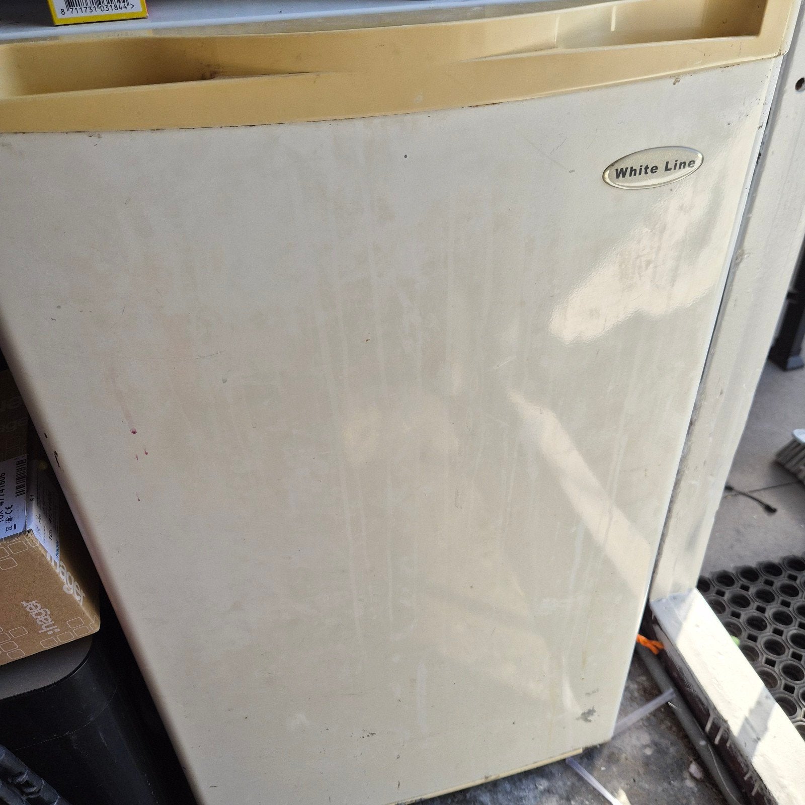 White Line Koelkast - Compact en Functioneel, Witgoed en Apparatuur, Ophalen, Minder dan 75 liter, Zonder vriesvak, Gebruikt