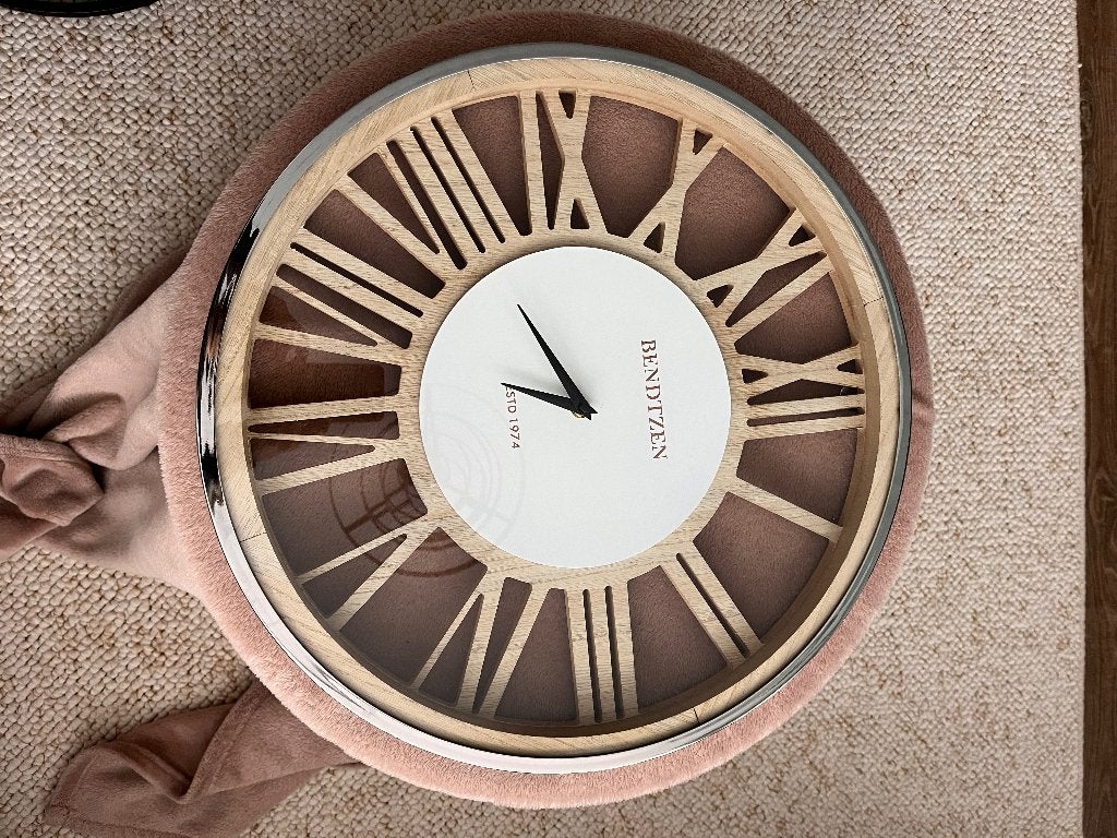 Bendtzen wandklok, Huis en Inrichting, Woonaccessoires | Klokken, Ophalen of Verzenden, Zo goed als nieuw, Analoog, Wandklok