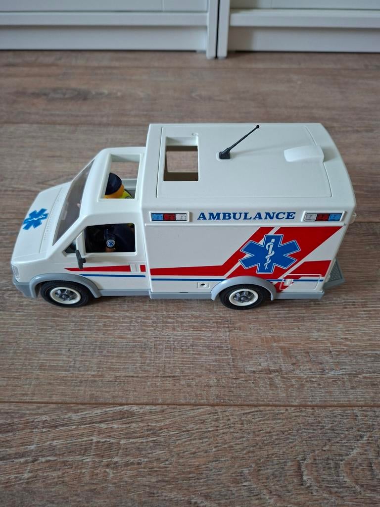 Speelgoed ambulance, Ophalen of Verzenden
