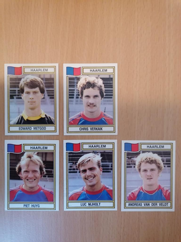 Panini Voetbal 83 Haarlem 5x., Hobby en Vrije tijd, Stickers en Plaatjes, Ophalen of Verzenden, Zo goed als nieuw, Meerdere stickers