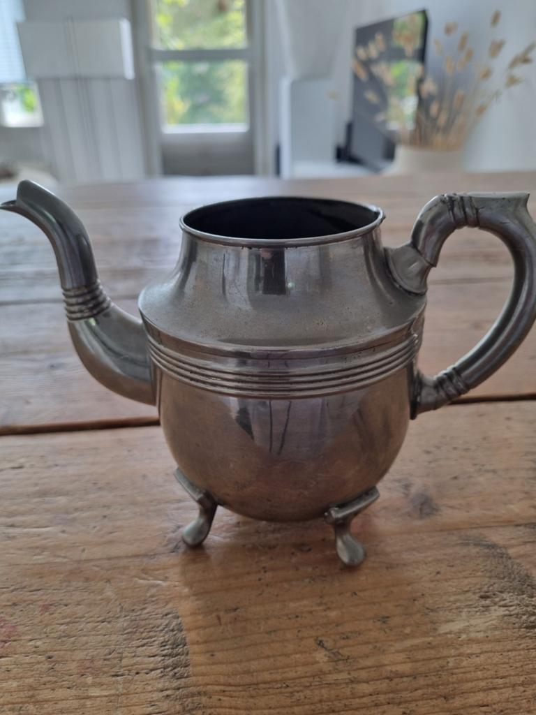 Brocante zilverkleurige theepot, Antiek en Kunst, Antiek | Tin, Ophalen of Verzenden