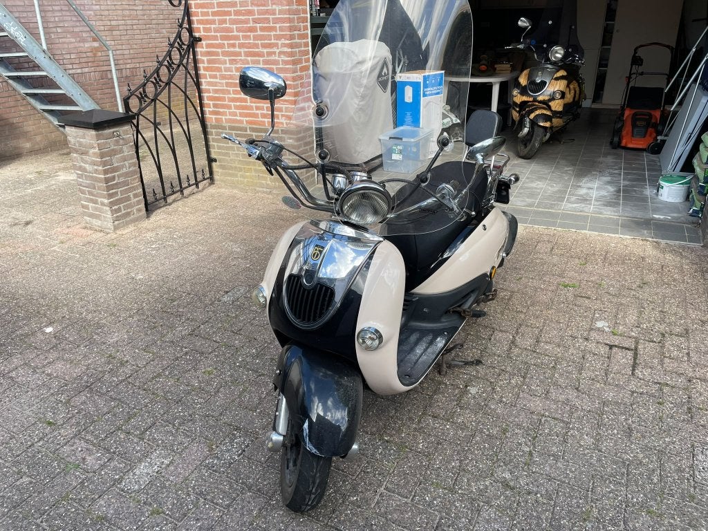 BTC Grande Retro 50cc 2017 | 7.509 km, Gebruikt, Benzine, Ophalen, Overige merken