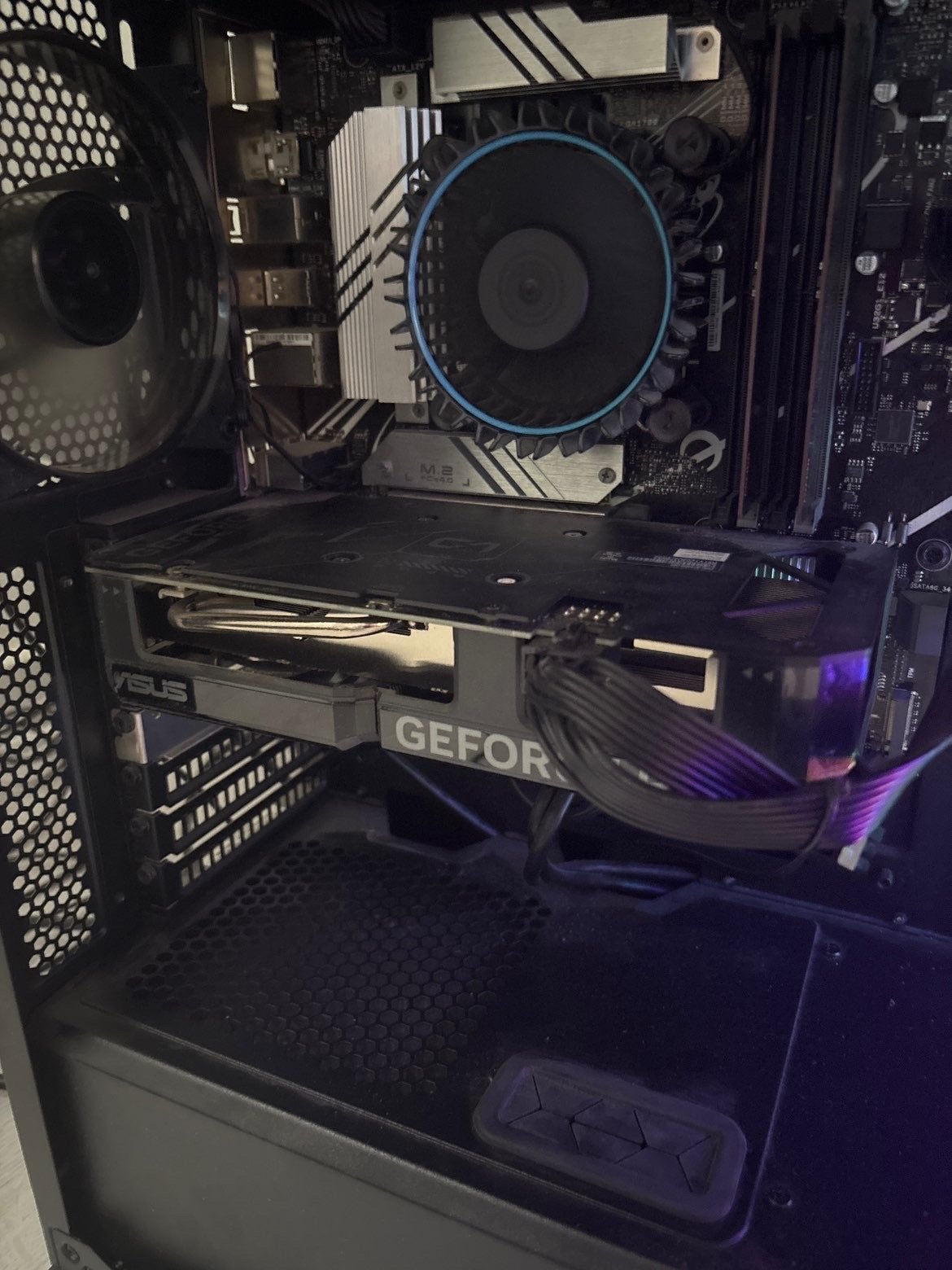 Game PC met 100Hz Monitor - ASUS RTX 4060 / 1TB SSD, Computers en Software, Ophalen, Gebruikt, 2 tot 3 Ghz, 8 GB