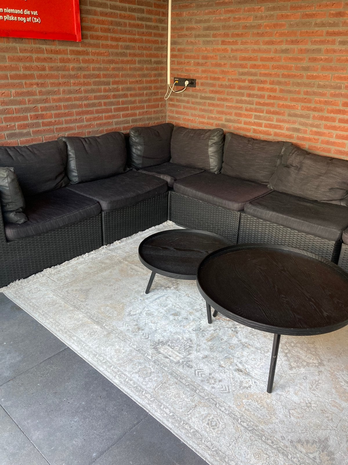 Loungebank, Ophalen, Zo goed als nieuw