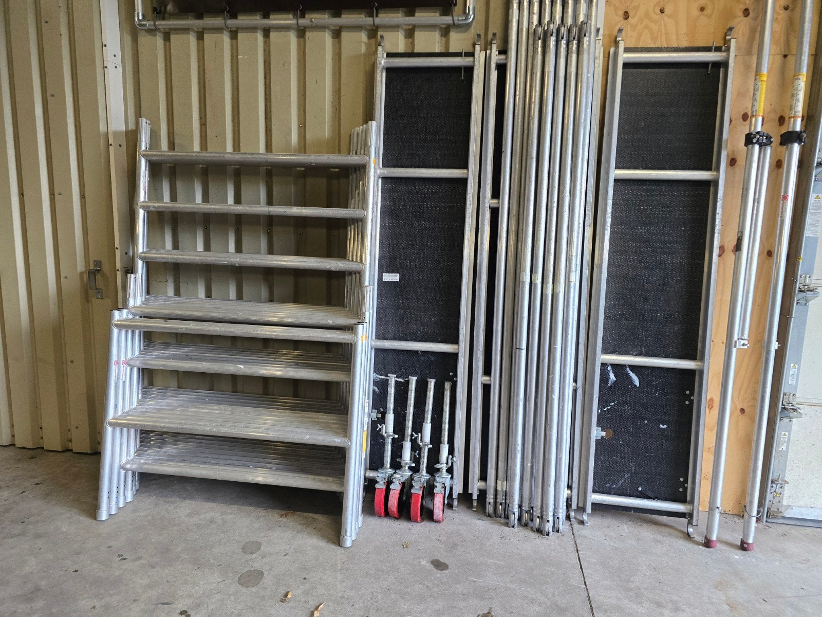 aluminium rolsteiger 9.20 WH fiberdeck vloeren!!, Doe-het-zelf en Verbouw, Steigers, Ophalen, Rolsteiger of Kamersteiger, 5 meter of hoger