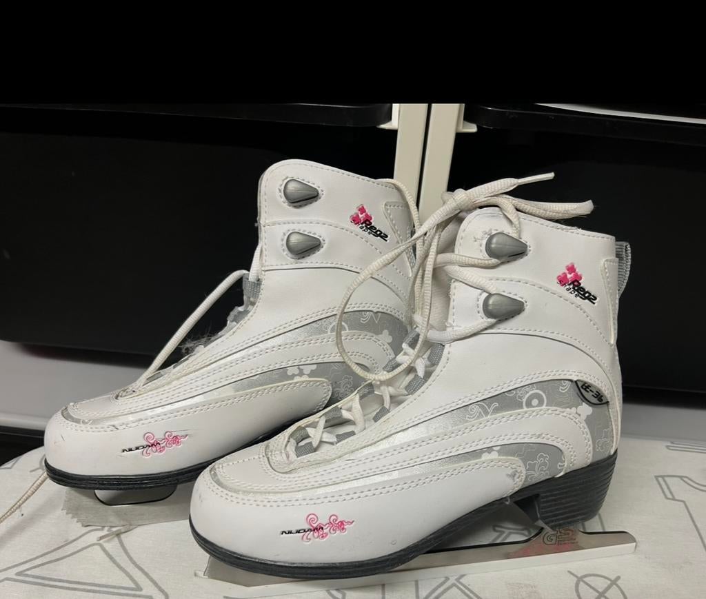 Nijdam kunstschaatsen 37, Ophalen of Verzenden, Zo goed als nieuw, Kunstschaatsen, Nijdam