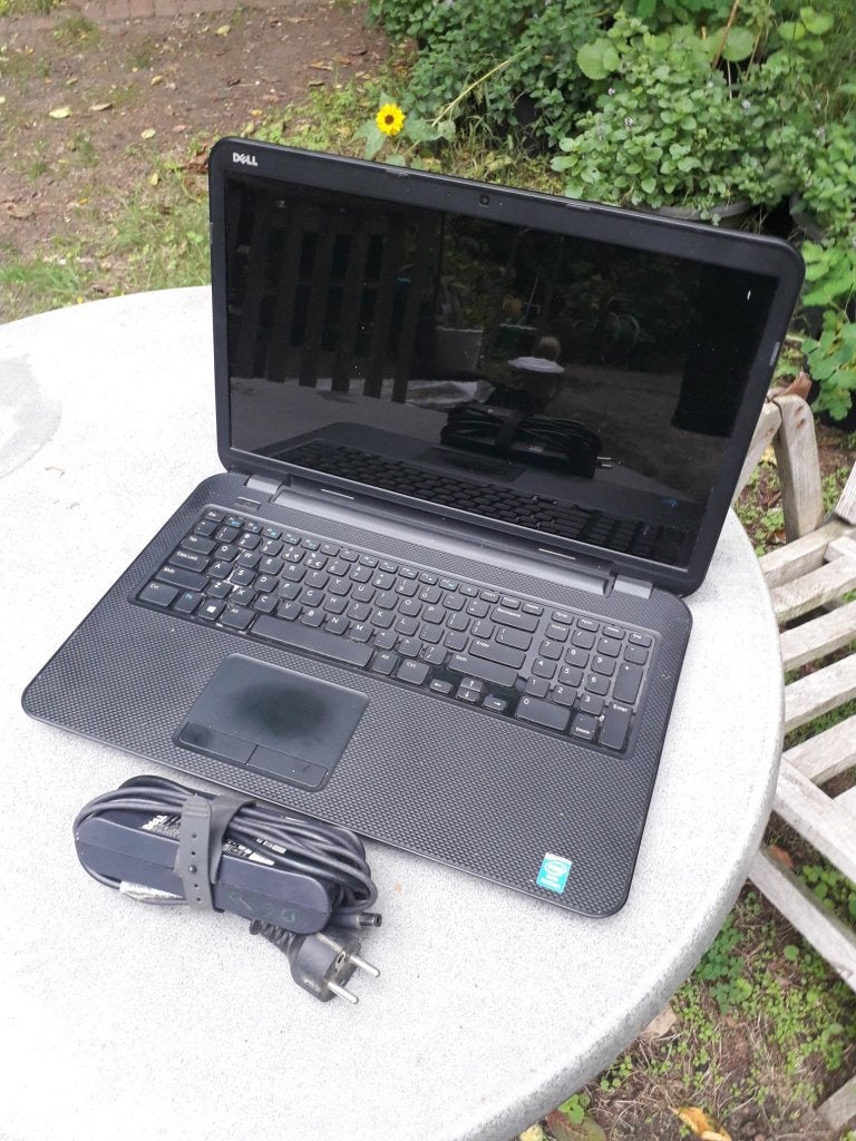 Dell Inspiron 17-3721 Laptop, Gebruikt, Qwerty, Minder dan 2 Ghz, Ophalen of Verzenden