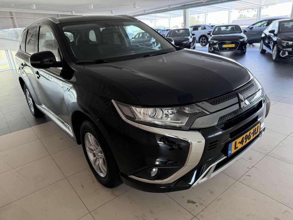 Mitsubishi Outlander 2.4 PHEV Pure (bj 2021, automaat), Automaat, Euro 6, 4 cilinders, 1865 kg