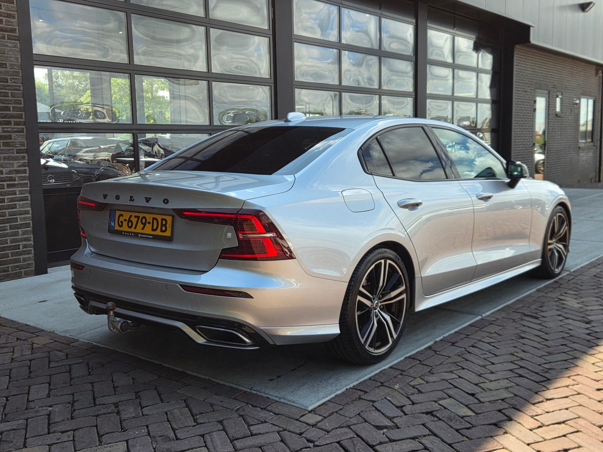 Volvo S60 2.0 T4 R-Design | Polestar Engineered, Auto's, Volvo, 15 km/l, Euro 6, 1969 cc, Origineel Nederlands