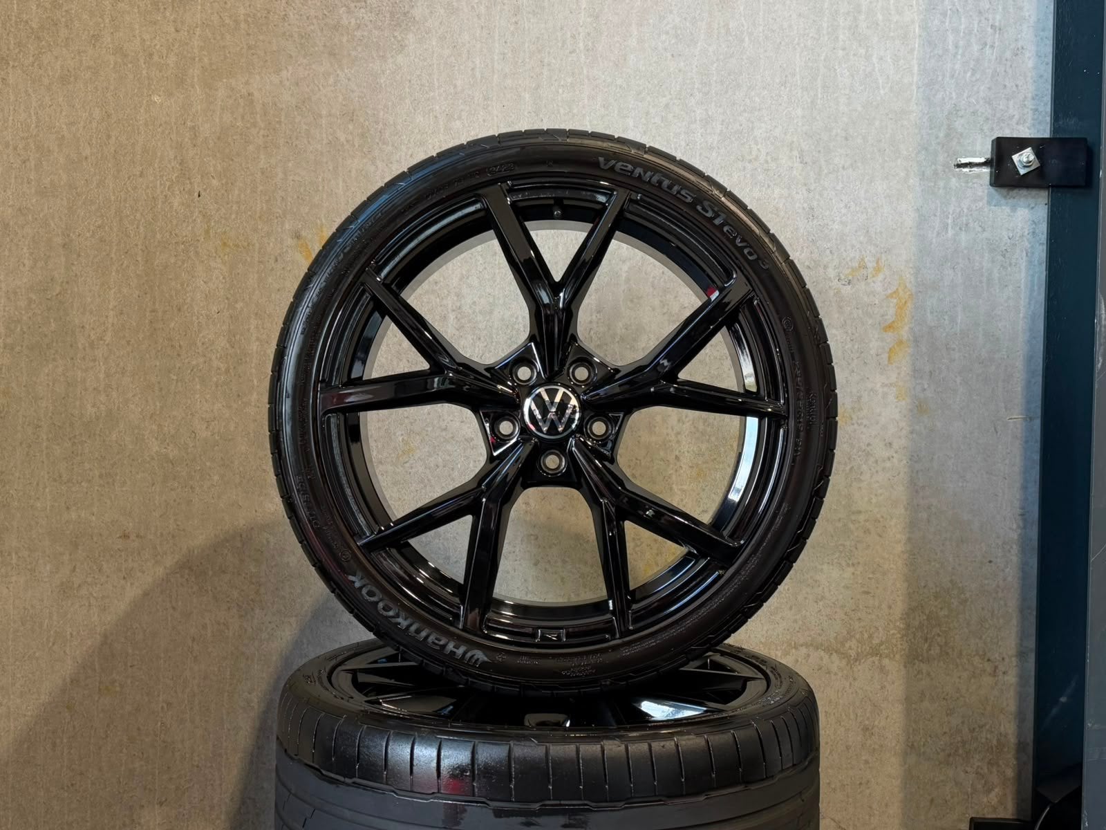 19” Originele Volkswagen Golf 8 “Estoril” R GTI Clubsport, Banden en Velgen, Nieuw, 235 mm, Personenwagen