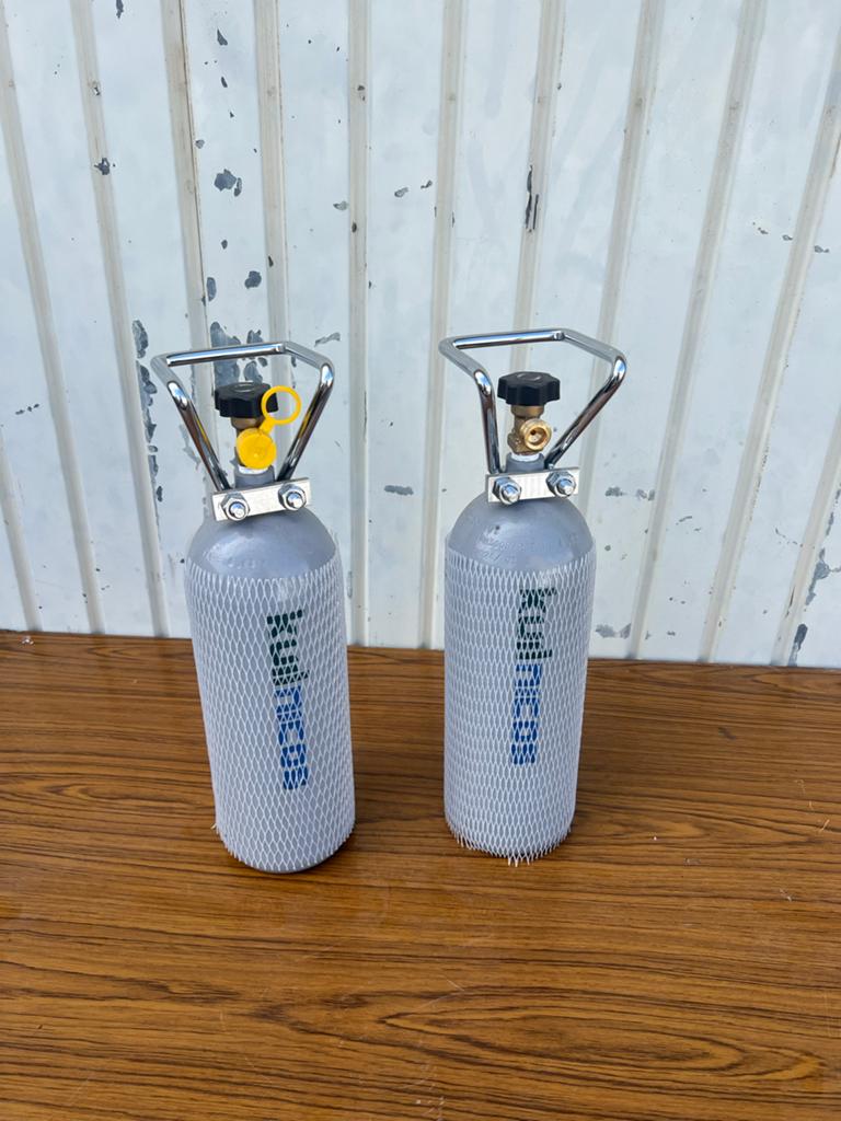 VOLLE Koolzuur 1013 / CO2 cilinders (2 stuks) á 2 kg, Ophalen, Nieuw