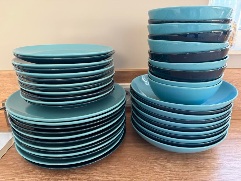 Ikea servies - blauw/turquoise tinten, Huis en Inrichting, Keuken | Servies, Gebruikt, Compleet servies, Effen, Keramiek, Ophalen