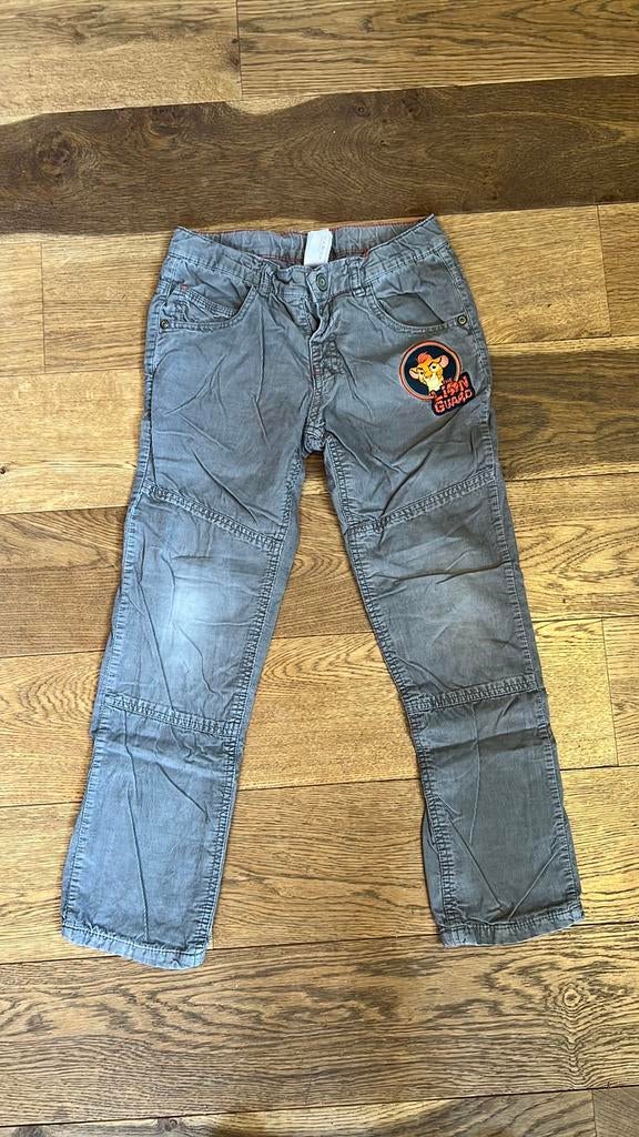 Grijze corduroy broek maat 134 Lion Guard- Lion King warm, Ophalen of Verzenden, Zo goed als nieuw, Meisje, Jurk of Rok