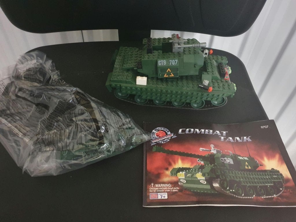 Mega Bloks 9707 COMBAT TANK inclusief boekje, Kinderen en Baby's, Speelgoed | Duplo en Lego, Gebruikt, Overige thema's, Lego, Compleet