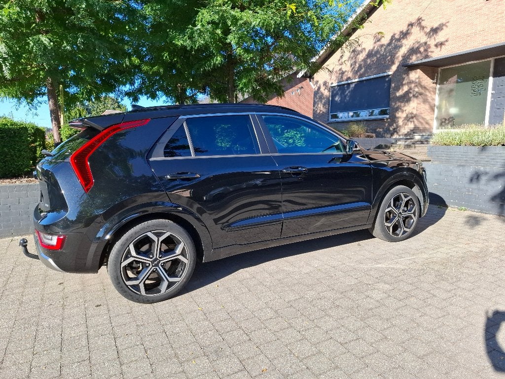 Verkoop Kia Niro hybride full option 2023, Auto's, 1600 cc, Zwart, Leder, Stationwagon