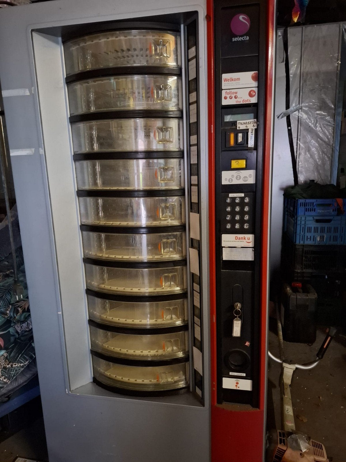Versautomaat., Verzamelen, Ophalen