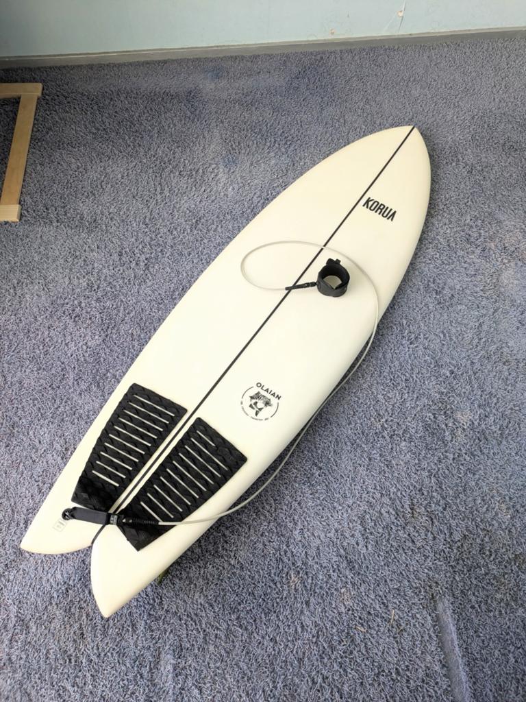 OLAIAN Fish Surfbord 6'1 42L - Extra Finns & Leash, Watersport en Boten, Golfsurfen, Zo goed als nieuw, Fish, Ophalen