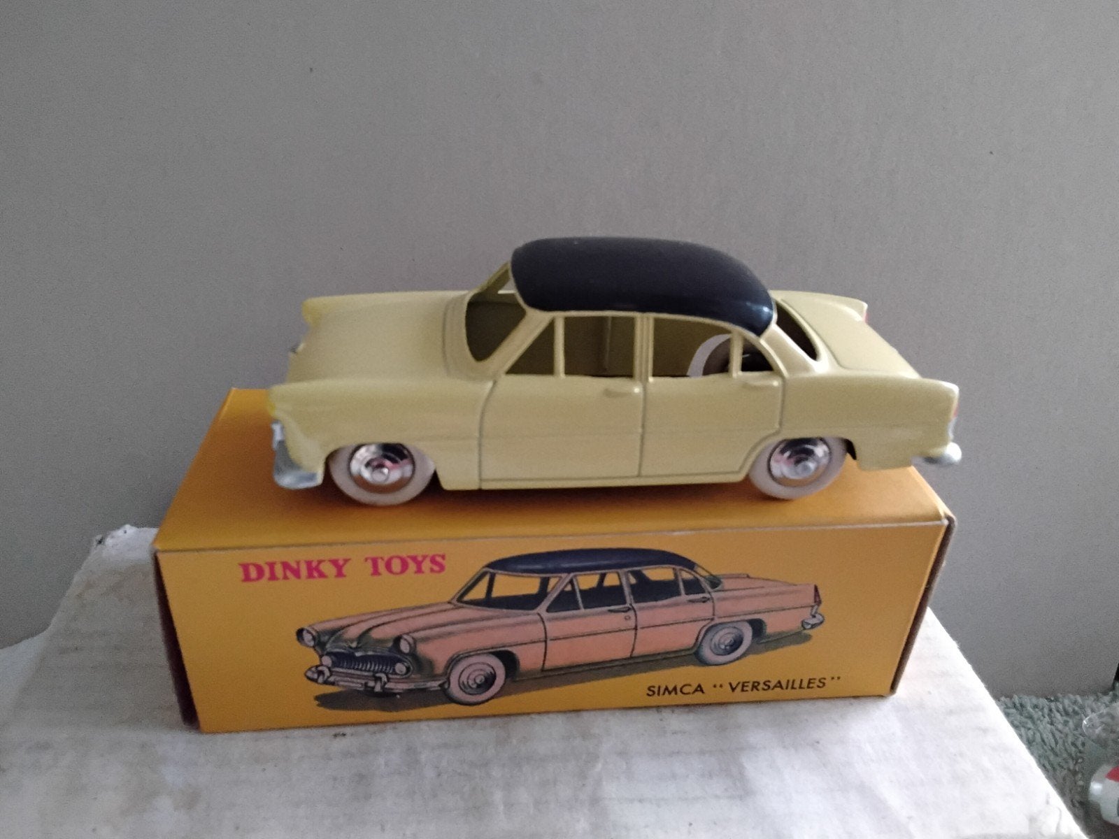 DINKY TOYS  ATLAS  SIMCA "VERSAILLES " 24 Z, Ophalen of Verzenden, Zo goed als nieuw, Auto, Dinky Toys